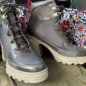 Gray Sorel Women’s boots size 8